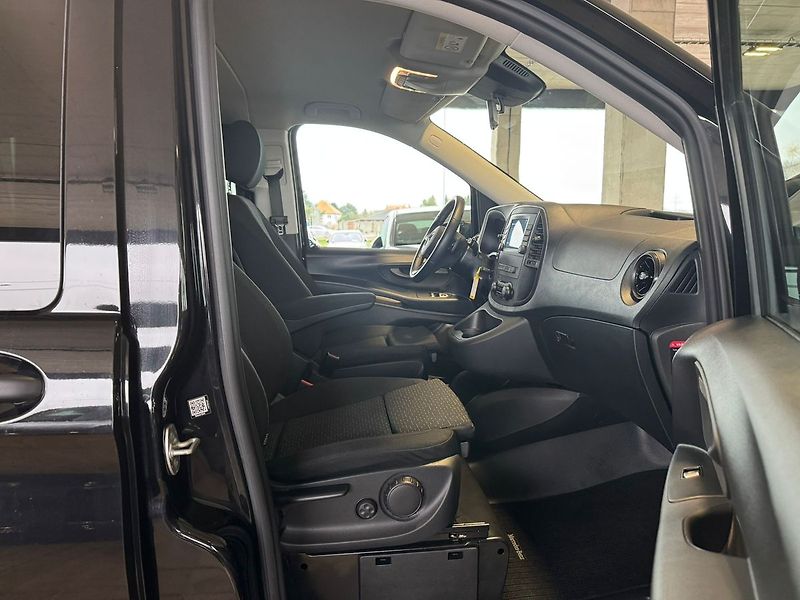 Mercedes-Benz Vito eVito TOURER 129 90kwh DPH - fotka 16 z 18