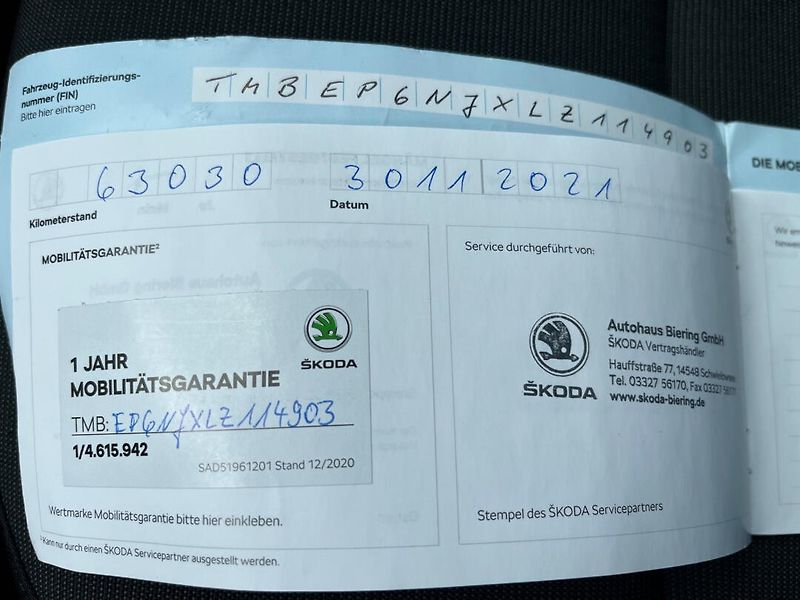 Škoda Fabia (2020) 1.0 TSi NAVI PANORAMA LED - fotka 18 z 23