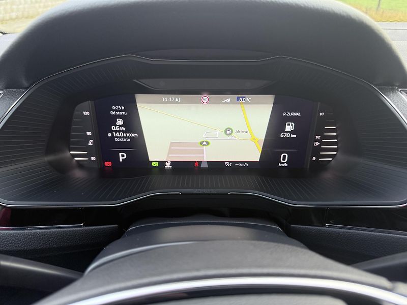 Škoda Superb (2023) 2,0tdi 147kw L&K 4x4 DSG - fotka 53 z 80