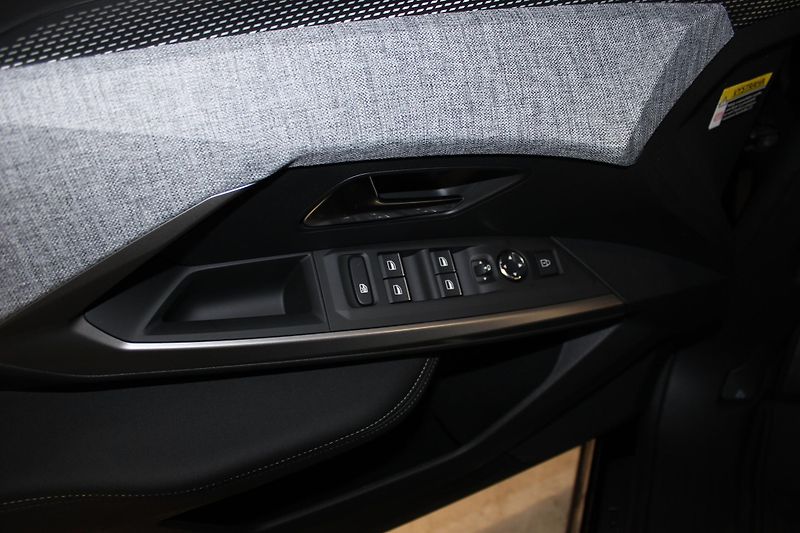 Peugeot 3008 (2026) GT Hybrid 145 e-DCS6  - fotka 12 z 16