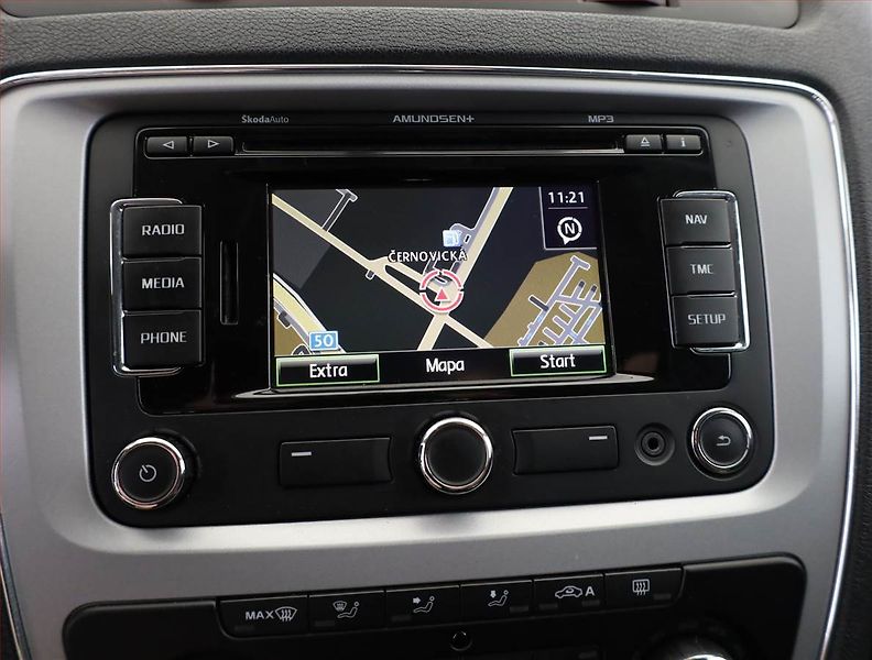 Škoda Octavia (2012) 1.6 TDI, Navi, Tempomat - fotka 12 z 14