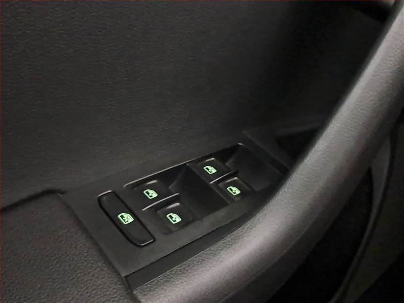 Škoda Octavia (2017) 1.6 TDI, Tempomat - fotka 15 z 16