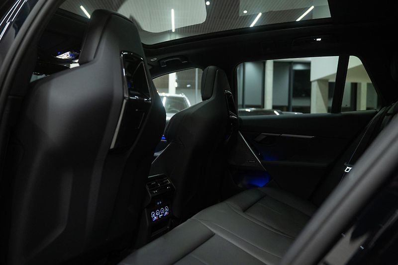 BMW Řada 5 (2025) 540xd M-SPORT NEZÁVISLÉ PANO  - fotka 37 z 54