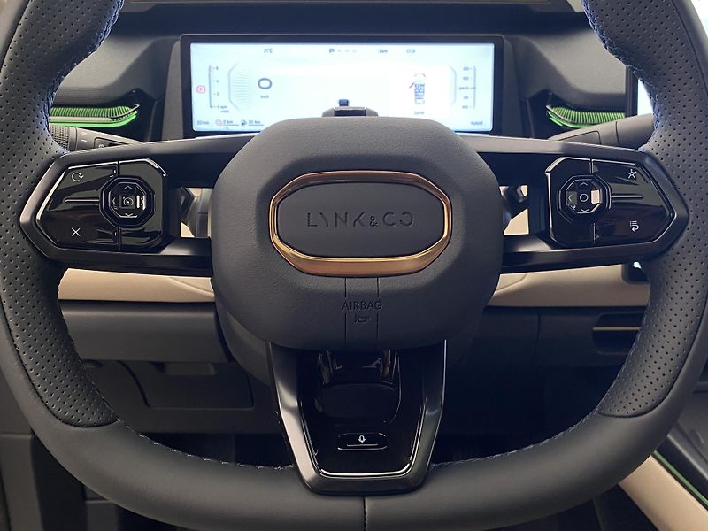 Lynk & Co 08 (2025) MORE PHEV - fotka 35 z 38