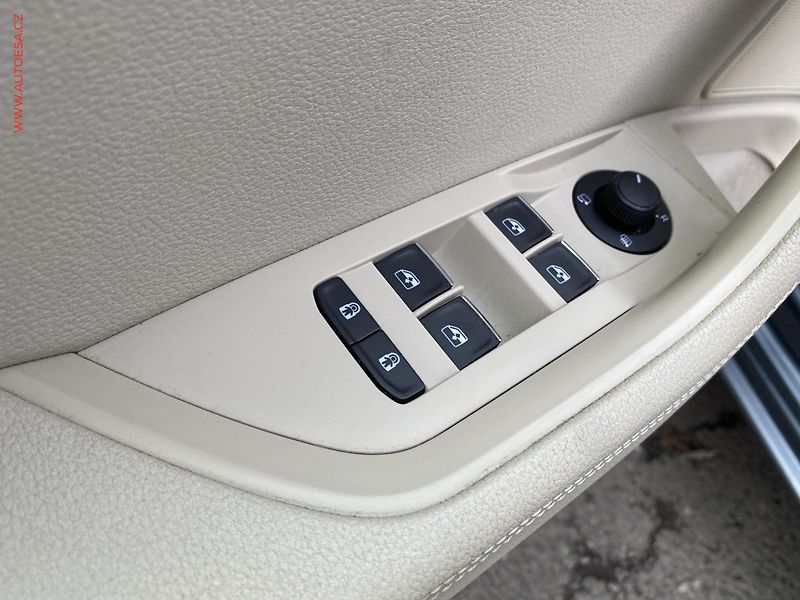 Škoda Superb (2019) 2.0 TSi 4x4, ČR, L&K, DSG - fotka 13 z 20