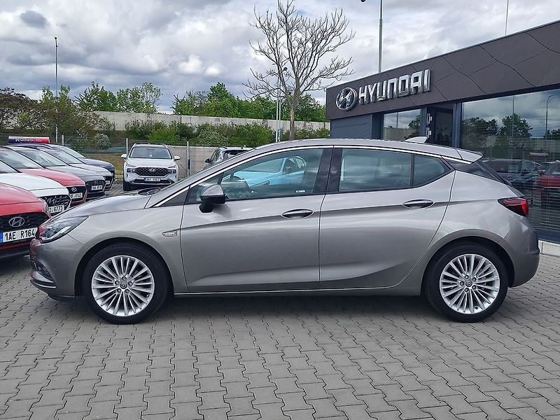 Opel Astra 1.2 Turbo/92kW Dynamic - fotka 8 z 32