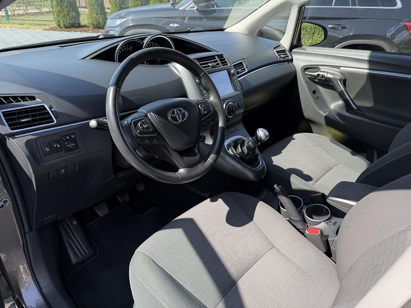 Toyota Verso (2017) 1.8 Valvematic 108 kW / tažné  - fotka 14 z 21