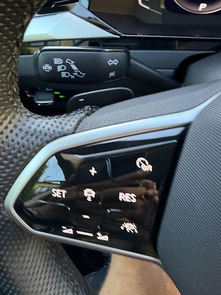 Volkswagen Arteon (2022) 2,0TDi 110kW DSG ELEGANCE ČR - fotka 25 z 26
