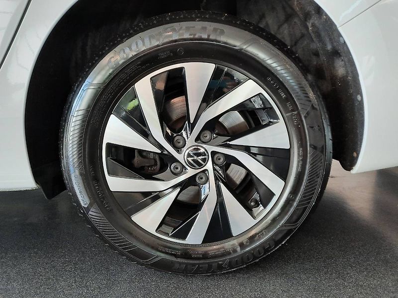 Volkswagen Passat Variant (2024) 2.0 TDI (110kW/150k) DSG, Busi - fotka 29 z 30