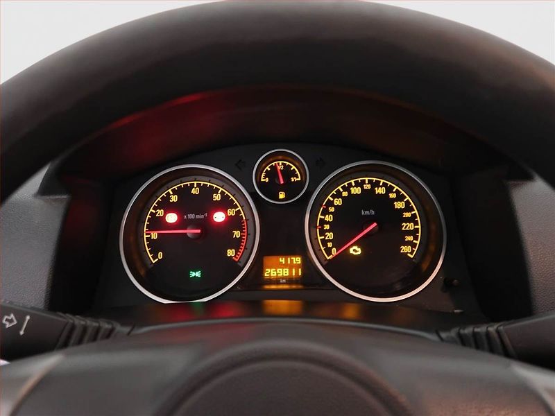Opel Astra (2005) 1.6 16V, nová STK, Tažné - fotka 11 z 12