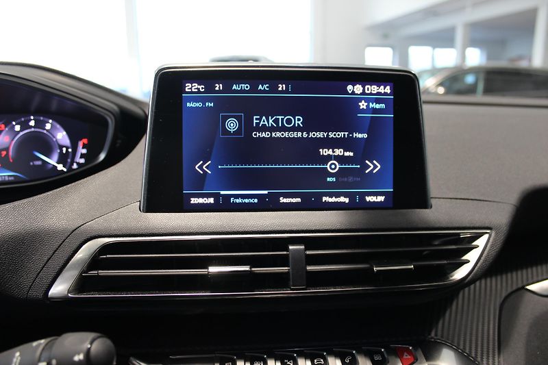 Peugeot 3008 (2023) 1.2i,ACTIV PACK,130HP,aut,DPH, - fotka 13 z 19