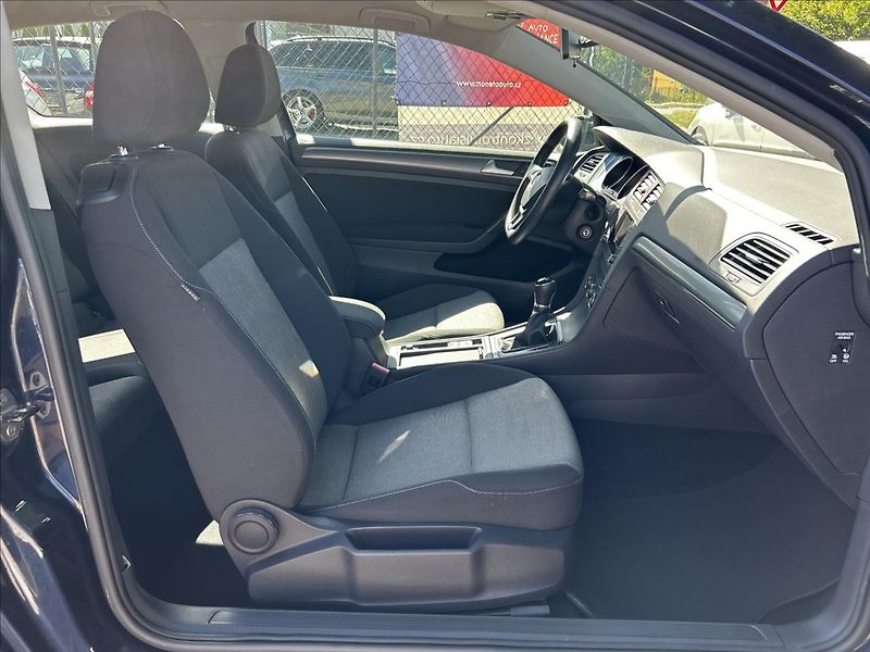 Volkswagen Golf 1,2 TSi  P+Z Senzory,Klimatiza - fotka 25 z 43