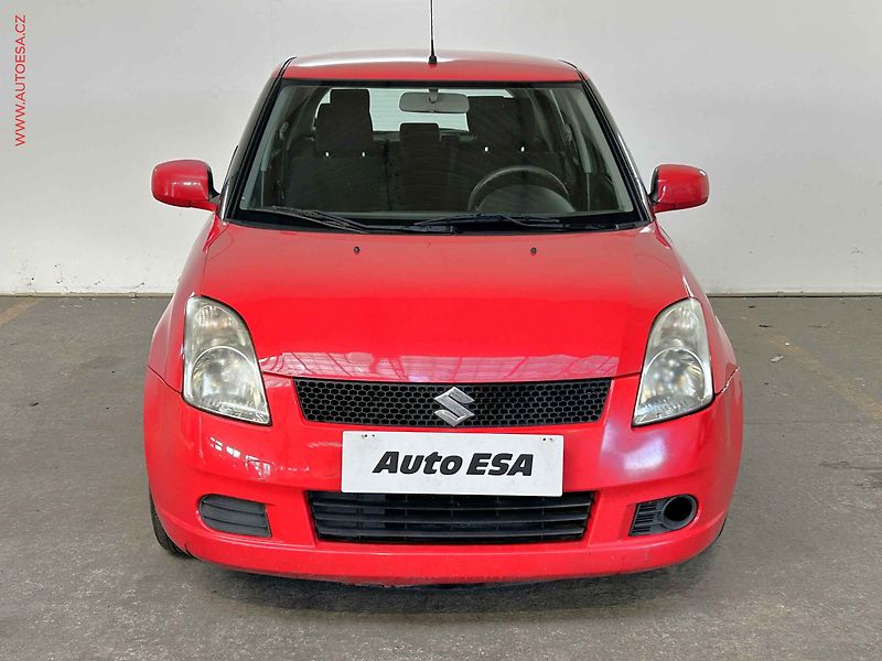 Suzuki Swift (2005) 1.3i, ČR - fotka 2 z 13