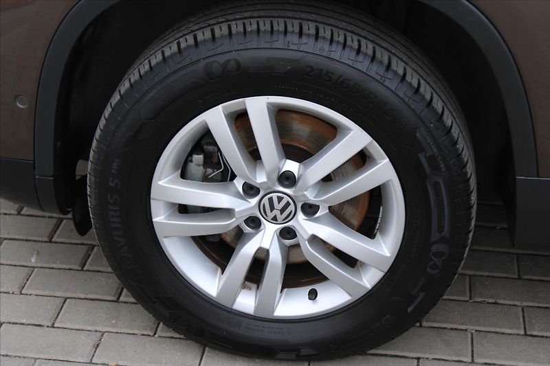 Volkswagen Tiguan 1.4 TSI SERVISNÍ KNIHA ČR - fotka 9 z 22