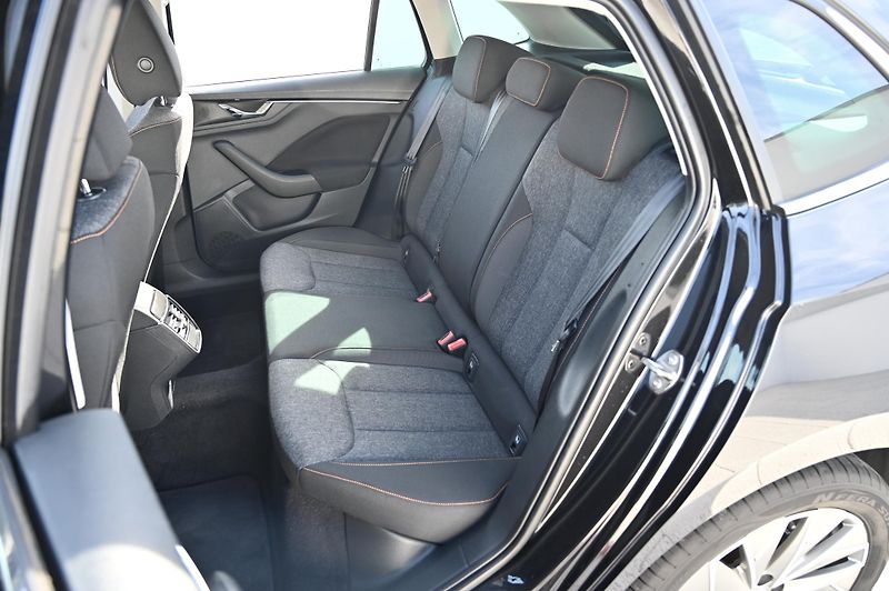Škoda Scala 1.5TSI 110KW DSG Clever 1/2022 - fotka 39 z 49