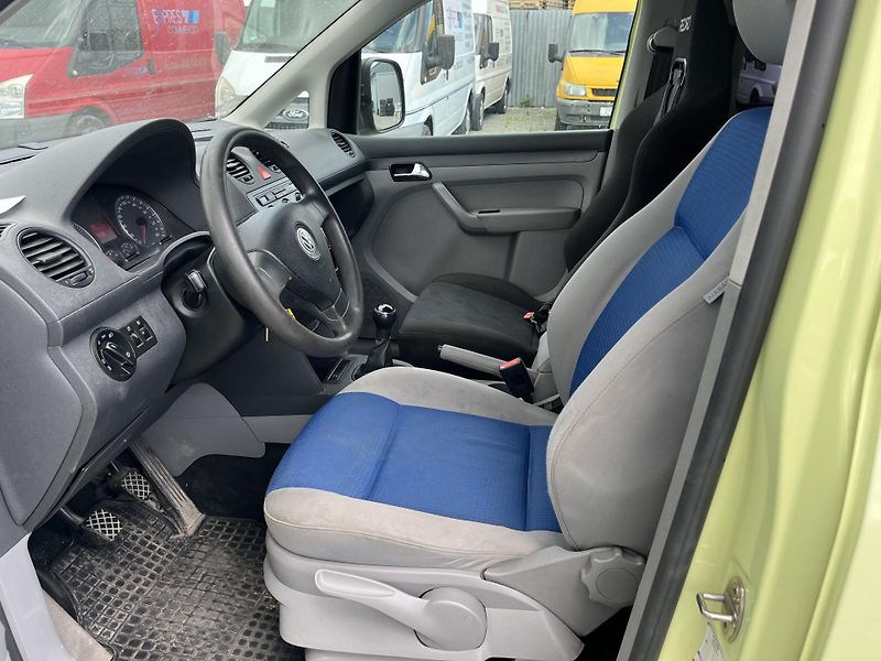 Volkswagen Caddy (2008) PRO OSOBY S OMEZENOU POHYBLIVO - fotka 13 z 13