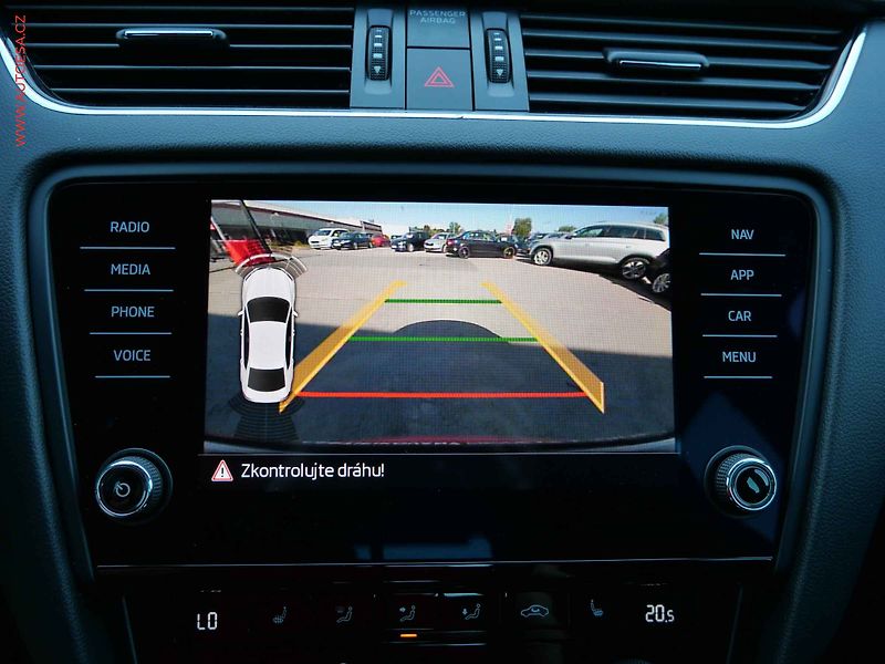 Škoda Octavia (2019) 2.0 TDi, 2.maj,ČR, RS, DSG - fotka 25 z 26