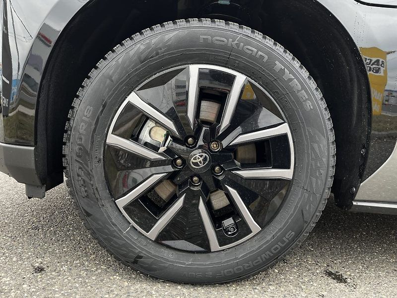 Toyota bZ4X 2x4 224k Style - fotka 13 z 34