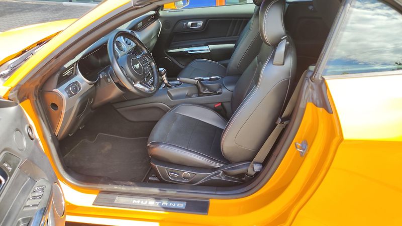 Ford Mustang (2019) Convertible 5.0 Ti-VCT V8 GT,A - fotka 13 z 26