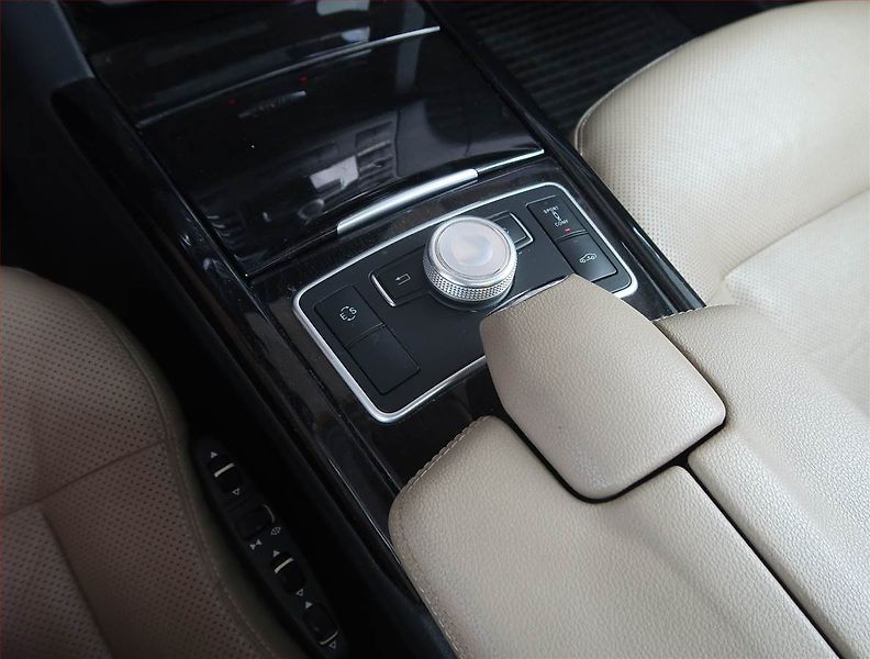 Mercedes-Benz Třídy E (2012) E 350 CDI 4MATIC, 4X4 - fotka 20 z 23