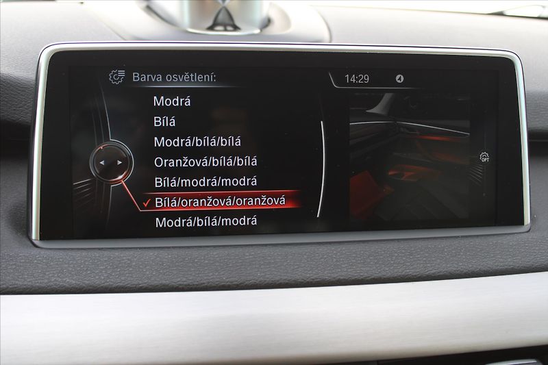 BMW X5 xDrive 30d Bang&Olufsen - fotka 23 z 30