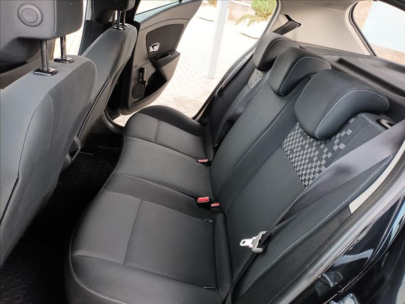 Renault Mégane 1,6 16V,81KW,KLIMA,PARKING,KOL - fotka 18 z 39
