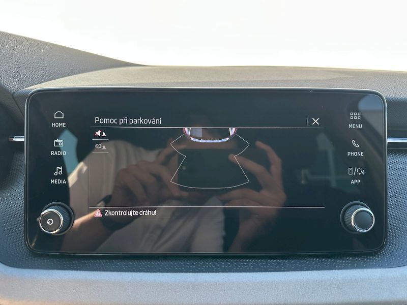 Škoda Scala (2025) 1,0 TSI / 85 KW / Top Selectio - fotka 16 z 30