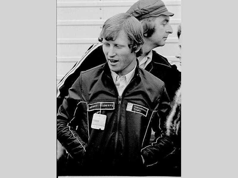 Kenny Roberts, Barry Sheene a Johny Cecotto při holandské TT 500 ccm v Assenu.
