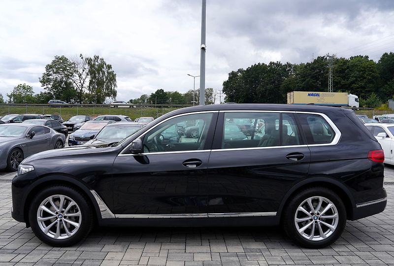 BMW X7 40i xDrive/panorama/7 míst - fotka 3 z 47