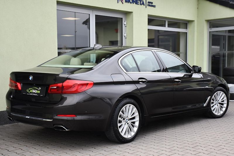 BMW Řada 5 540i xD LUXURY LINE HUD - fotka 4 z 35