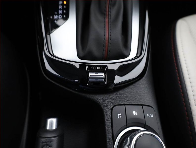 Mazda CX-3 (2016) 2.0 Skyactiv-G, 4X4, Automat - fotka 13 z 21