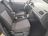 Volkswagen Golf (2014) Comfortline 1.6 TDI, Navi - náhled 9