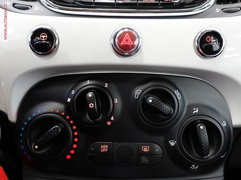 Fiat 500 (2016) 1.2i, AC, park.asist - fotka 16 z 21
