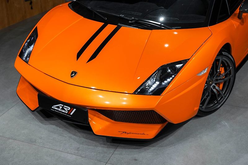 Lamborghini Gallardo Performante - fotka 5 z 36