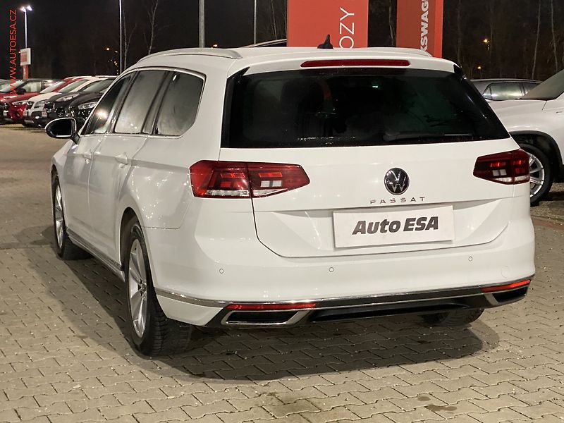 Volkswagen Passat (2021) 2.0TDi, ČR, Elegance, DSG - fotka 6 z 18