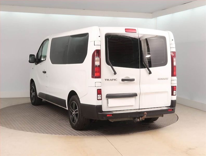 Renault Trafic (2019) 1.6 dCi, Bus, 9Míst, ČR, DPH - fotka 4 z 16
