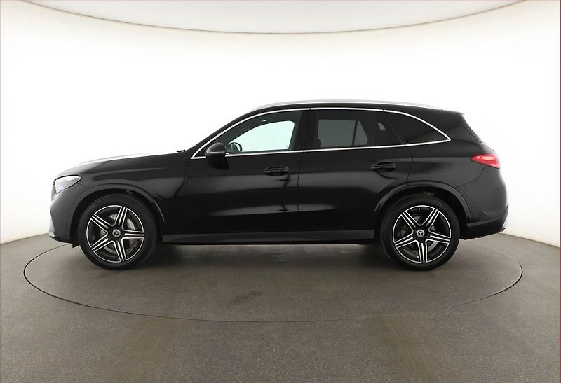 Mercedes-Benz GLC (2025) 220 d 4MATIC, AMG Line, HUD - fotka 3 z 29