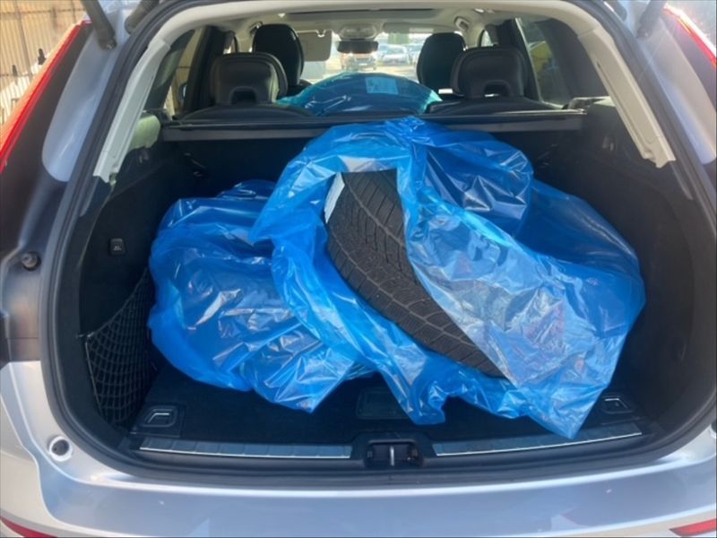 Volvo XC60 2,0 B5 D Plus Bright AWD AT - fotka 6 z 11