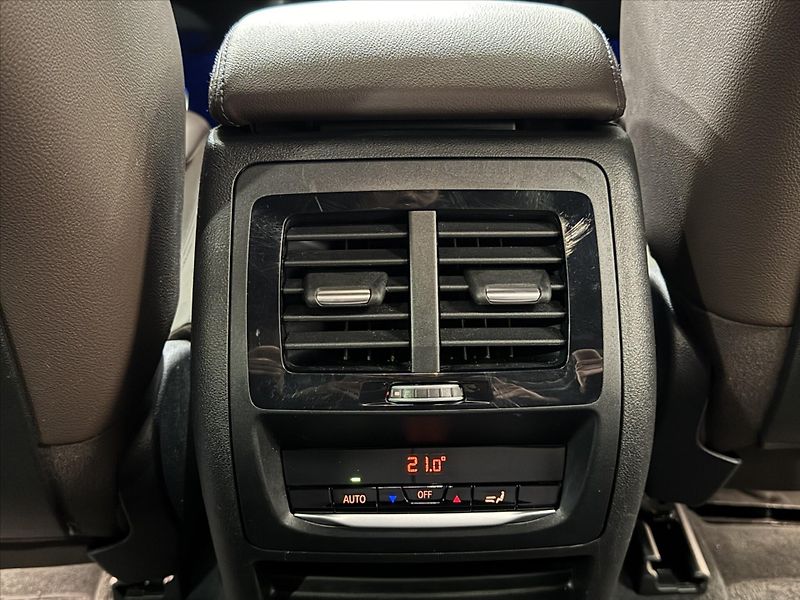 BMW X3 M40i LED HUD M-SPORT - fotka 27 z 30