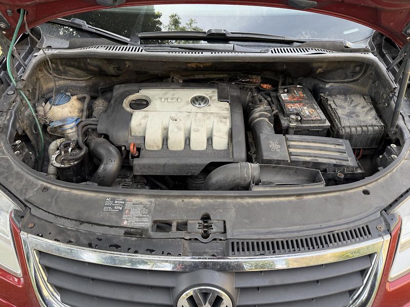 Volkswagen Touran 2,0TDI - fotka 20 z 20