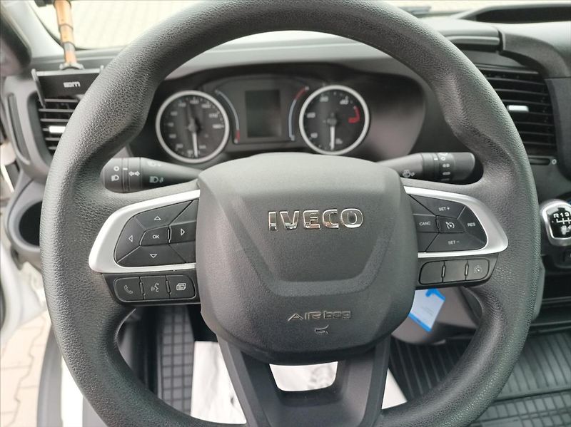 Iveco Daily 3,0   50C18 3,5t kontejner - fotka 10 z 14
