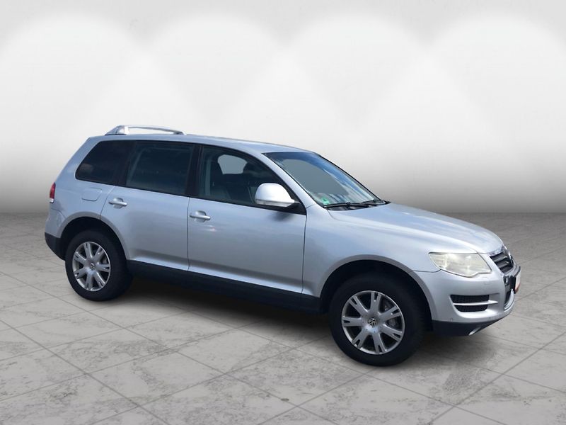 Volkswagen Touareg A 3,0 TDI - fotka 6 z 26
