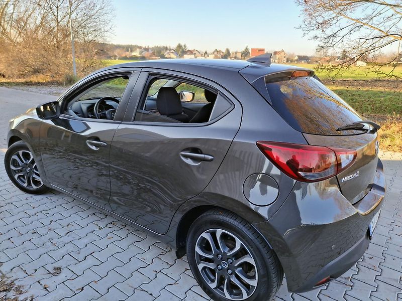 Mazda 2 1.5 benzin Rezervace - fotka 7 z 46