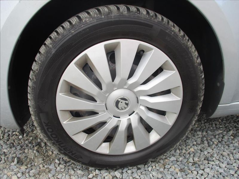 Škoda Octavia 2,0 TDI, serviska, digi klima, - fotka 30 z 49