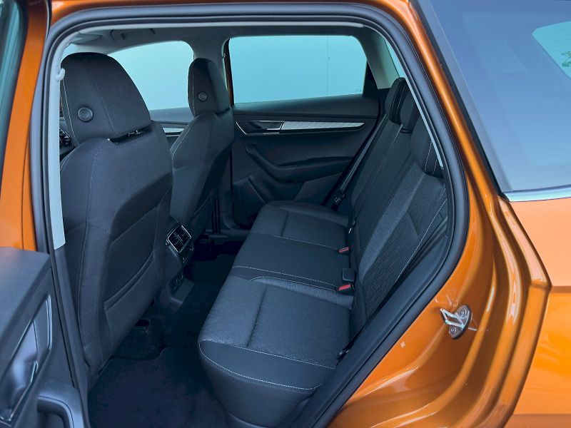 Škoda Karoq (2025) 1.5 TSI 110kW Top Selection - fotka 24 z 35