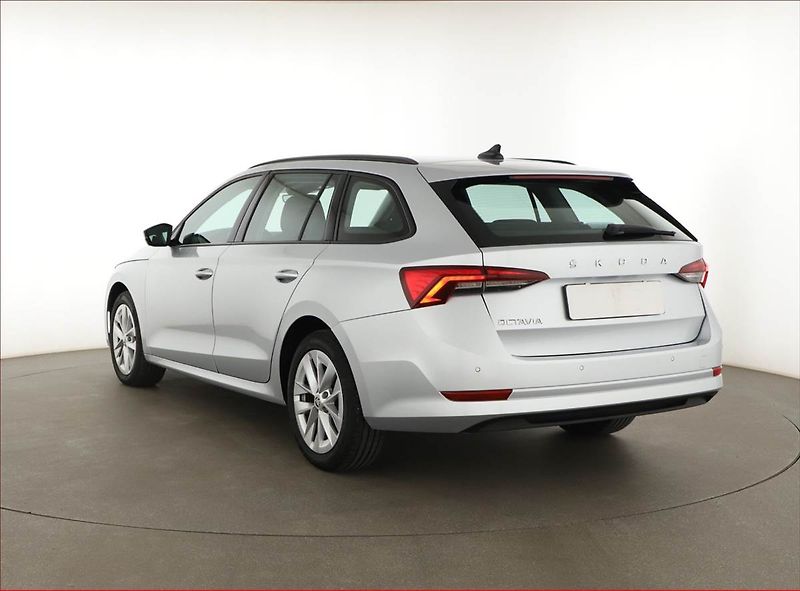 Škoda Octavia (2020) 2.0 TDI, Navi, Tempomat - fotka 4 z 16