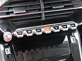 Peugeot 2008 (2021) 1.2PT, Allure - náhled 15