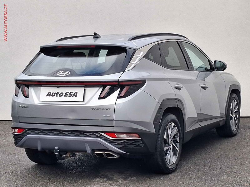 Hyundai Tucson (2021) 1.6 T-GDi 48V MHEV 4x4, ČR - fotka 4 z 17