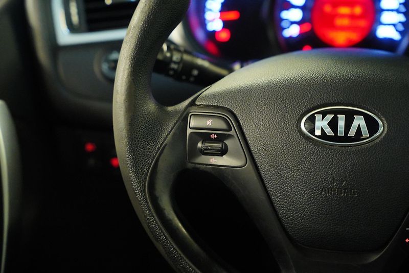 Kia Ceed - fotka 16 z 25