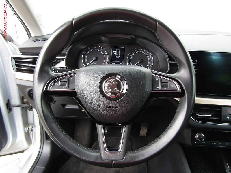 Škoda Scala (2019) 1.0 TSi, ČR, Style - fotka 19 z 20